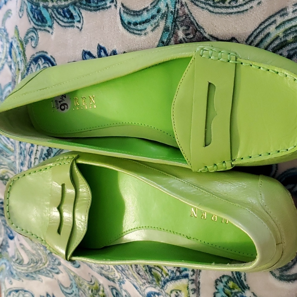 NWOT LAUREN RALPH LAUREN LOAFERS in 9.5